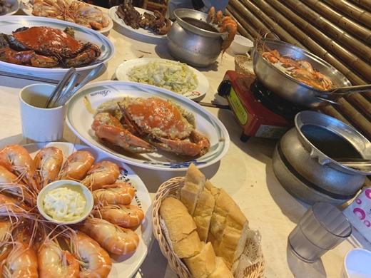 【新竹餐廳】十人份海鮮套餐，活蝦超美味！竹北熱門聚餐地點～打卡拍網美照！